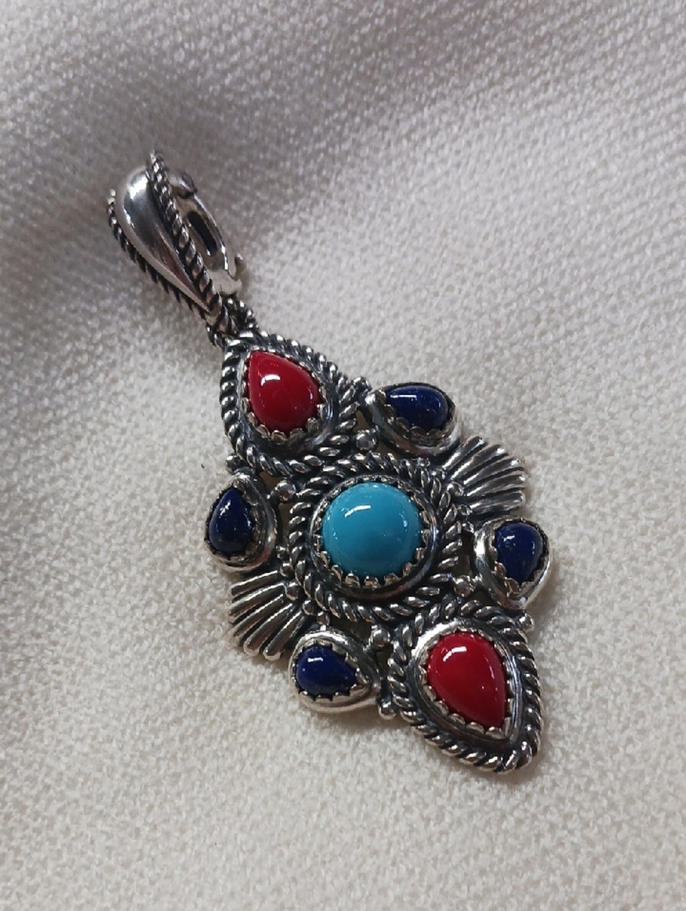 AMERICAN WEST 925 GEMSTONE PENDANT.